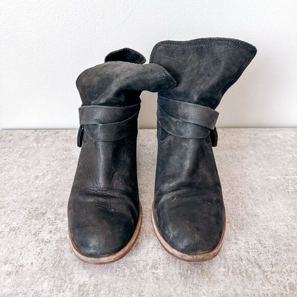 Ugg Black Ankle Boot Leather Size 8.5 - Picture 2 of 6